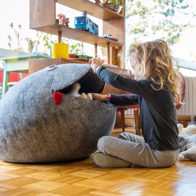 Wool Storage Frog - Frogbuk